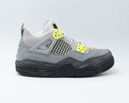 Air Jordan 4 Retro SE 95 Neon