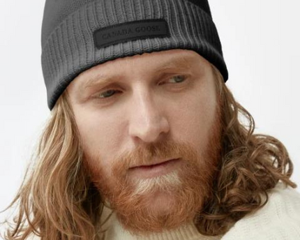 CANADA GOOSE - SMALL EMBLEM TOQUE