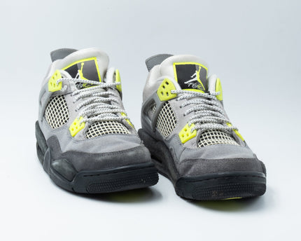 Air Jordan 4 Retro SE 95 Neon