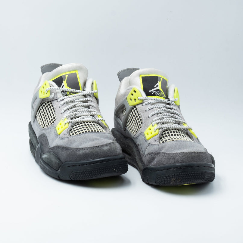 Air Jordan 4 Retro SE 95 Neon