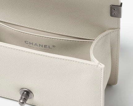 PETIT SAC BOY CHANEL BLANC
