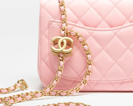 MINI SAC À RABAT CHANEL ROSE