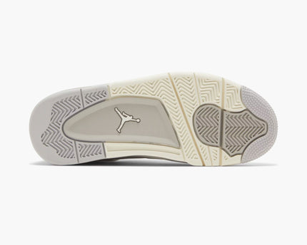 Air Jordan 4 Retro Frozen Moments