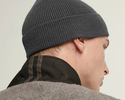 CANADA GOOSE - BONNET EN MÉRINOS