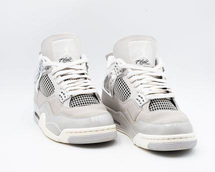 Air Jordan 4 Retro Frozen Moments