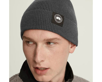 CANADA GOOSE - BONNET EN MÉRINOS