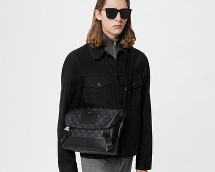 Sac Messenger Voyager PM - LV - Classic